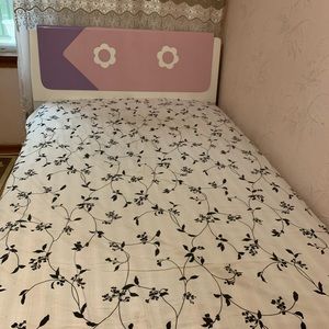 Full Size Bed